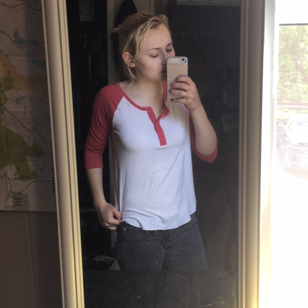 red American Eagle baseball tee S
